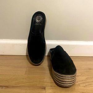 Vince Camuto black heel less shoe